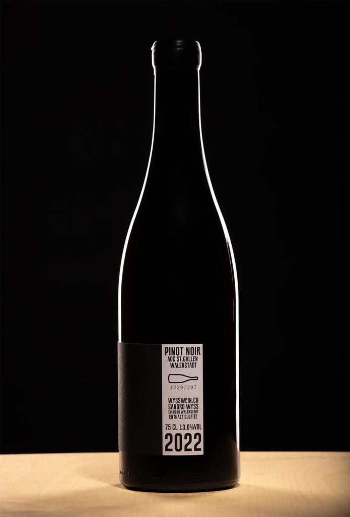WyssNoir_PinotNoir_2022_Back.jpg